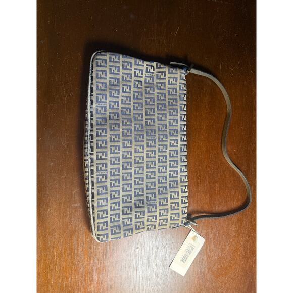 Vintage Grey Fendi Baguette Shoulder Bag - Picture 4 of 8